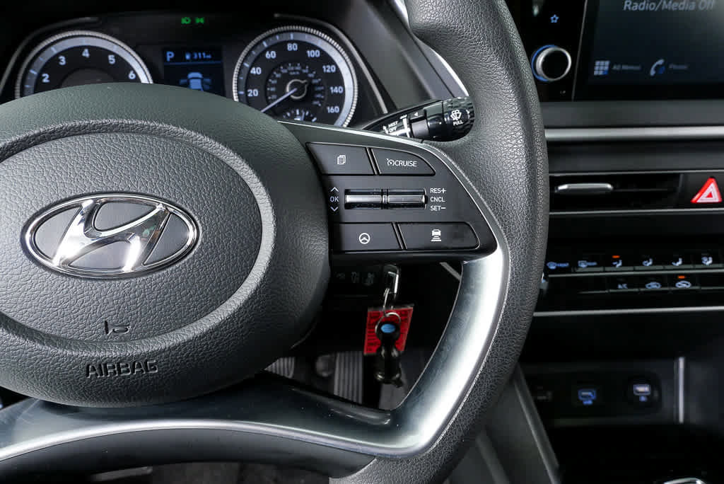 Certified 2023 Hyundai Sonata SE w/ Cargo Package image 10