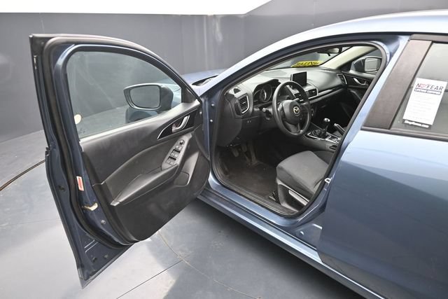 Used 2016 MAZDA MAZDA3 i Sport FWD image 11