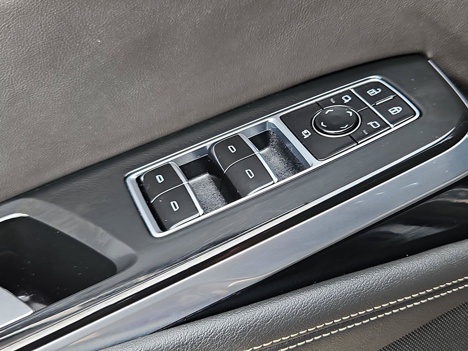 Certified 2026 Cadillac Escalade Luxury AWD/4WD image 26