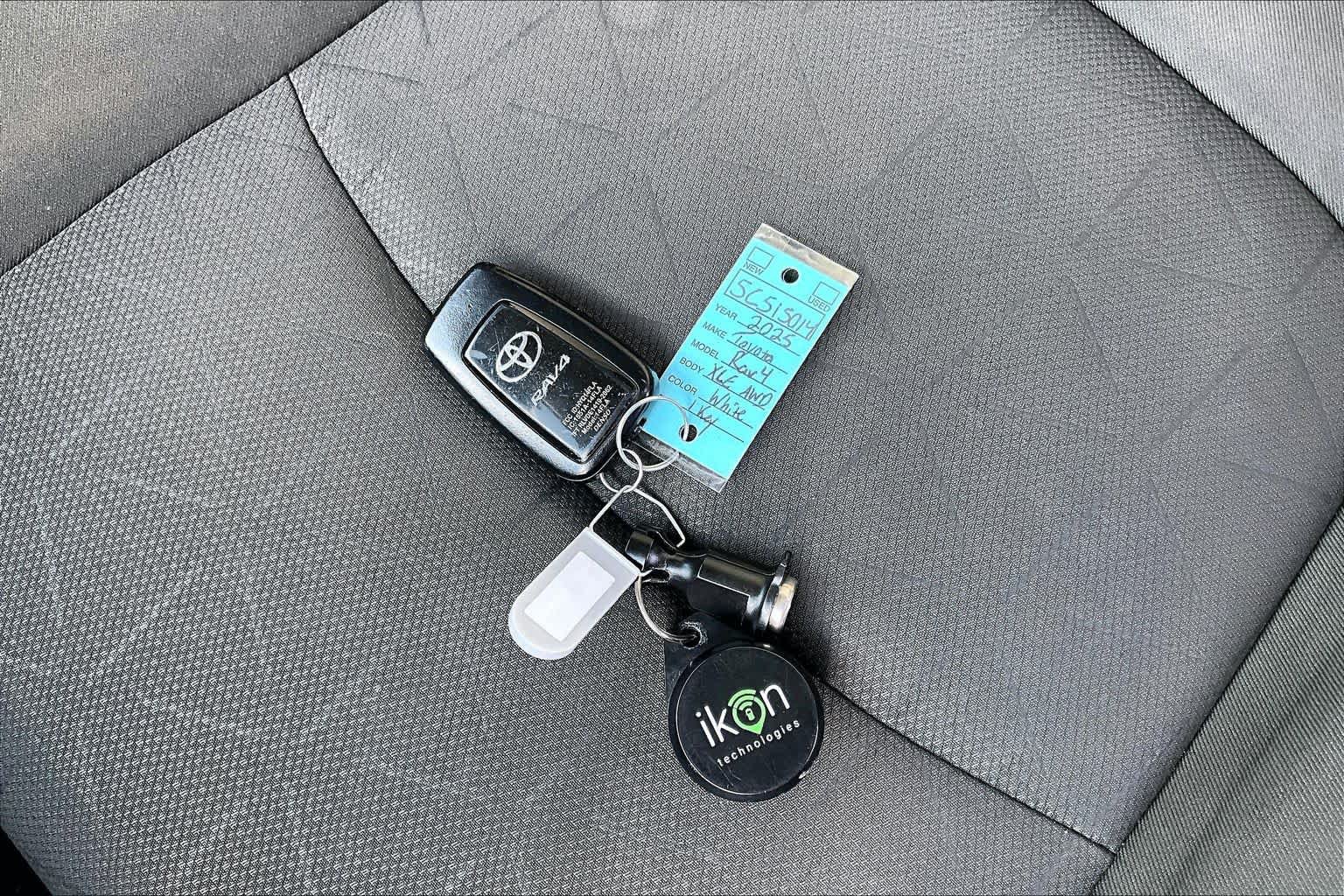 Certified 2025 Toyota RAV4 XLE AWD/4WD image 15