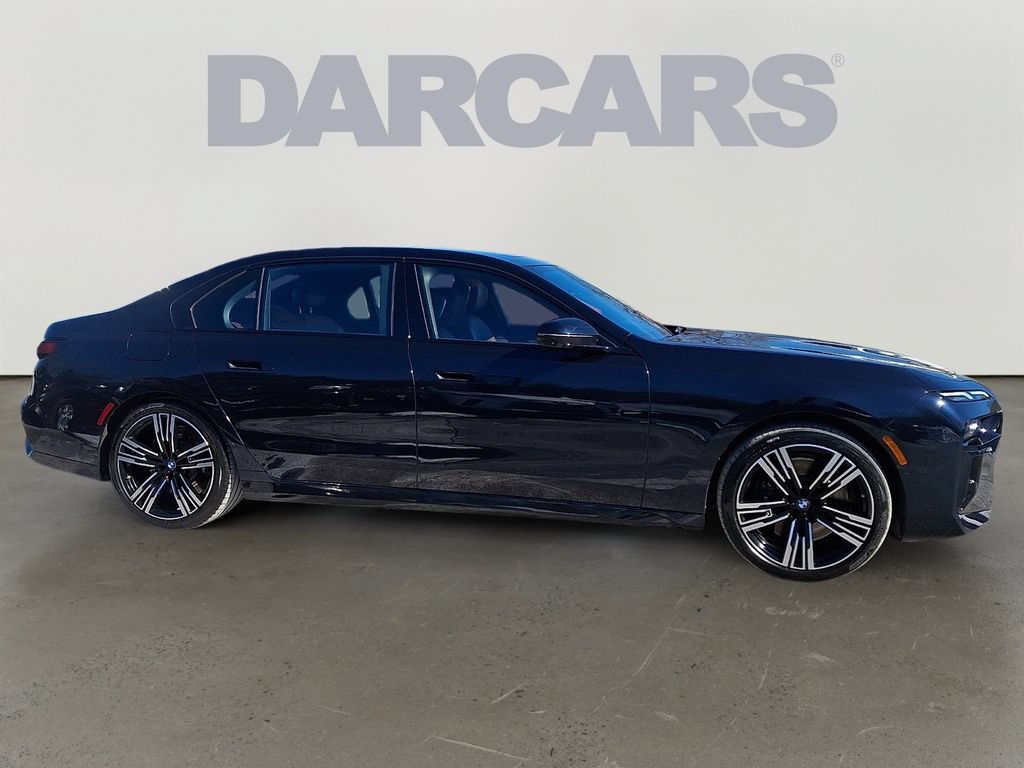 Certified 2025 BMW 760i xDrive w/ Executive Package AWD/4WD image 7