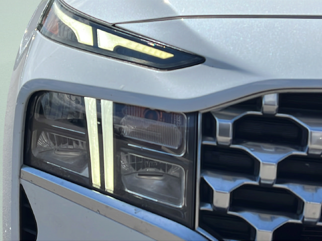 Used 2022 Hyundai Santa Fe SEL FWD image 9