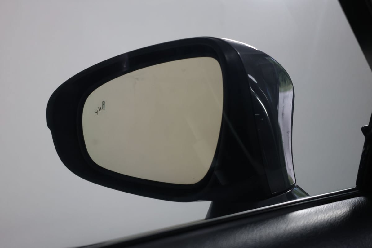 Used 2015 Lexus IS 350 AWD w/ Luxury Package image 17