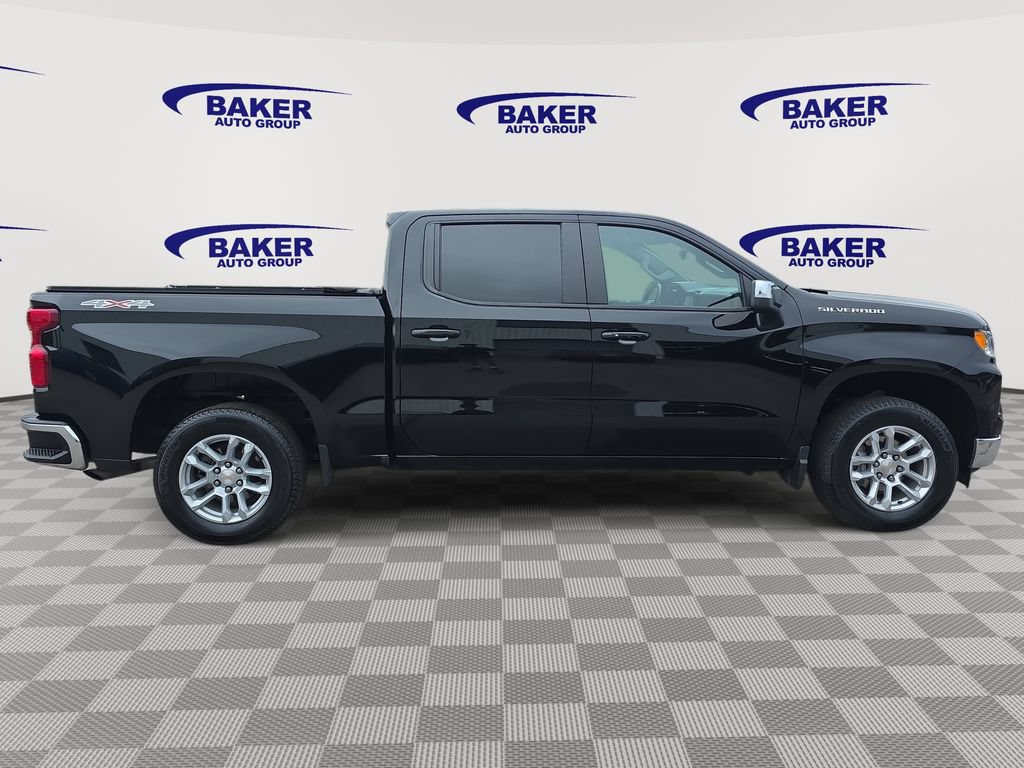 Used 2024 Chevrolet Silverado 1500 LT AWD/4WD image 4