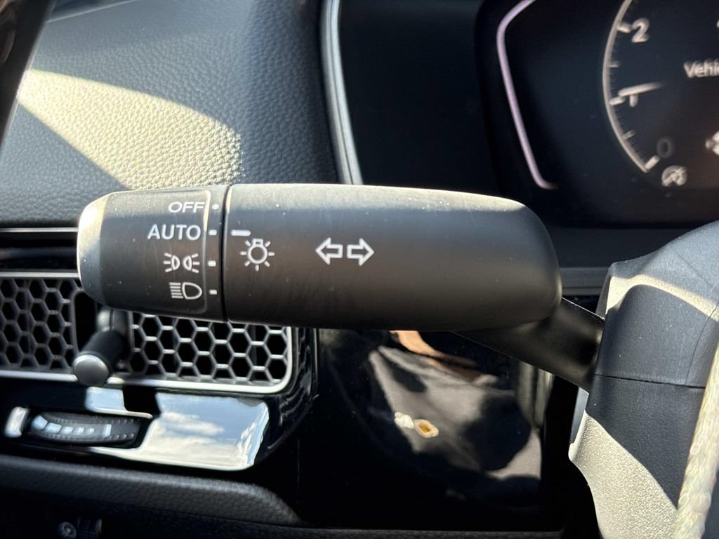 Used 2023 Honda Civic Sport image 11