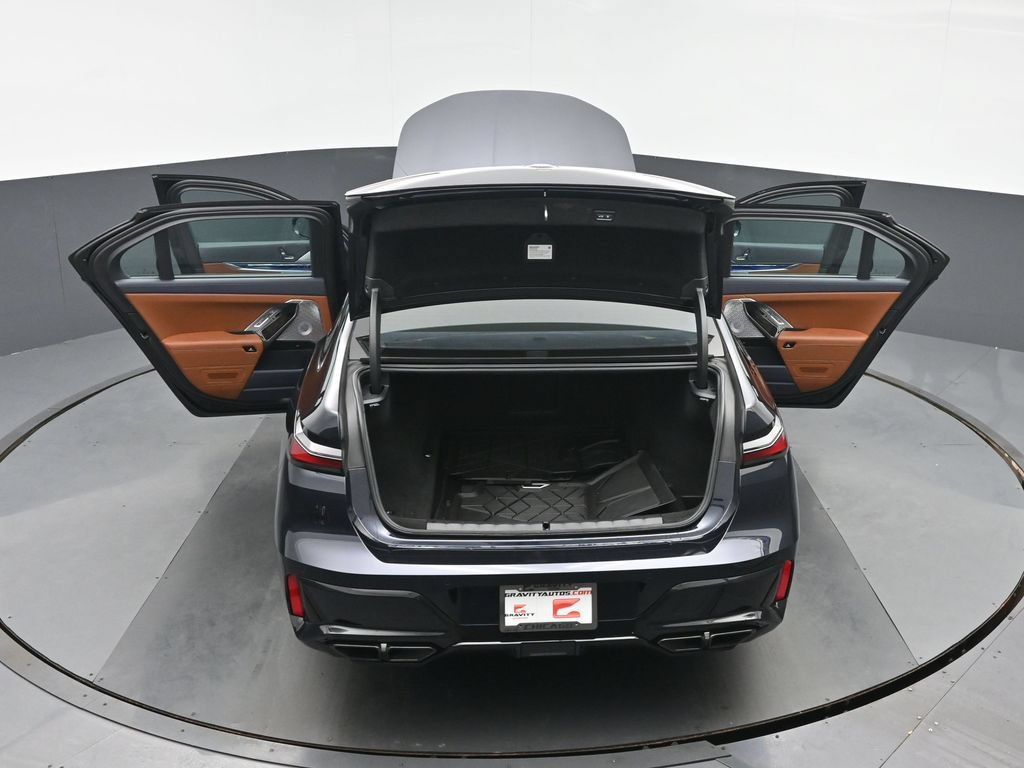 Used 2023 BMW 760i xDrive w/ Luxury Rear Seating Package AWD/4WD image 45