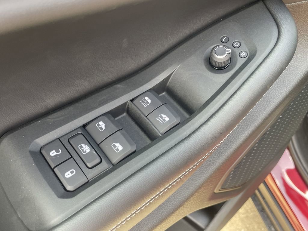 New 2025 Jeep Grand Cherokee L Limited w/ Black Appearance Package image 12