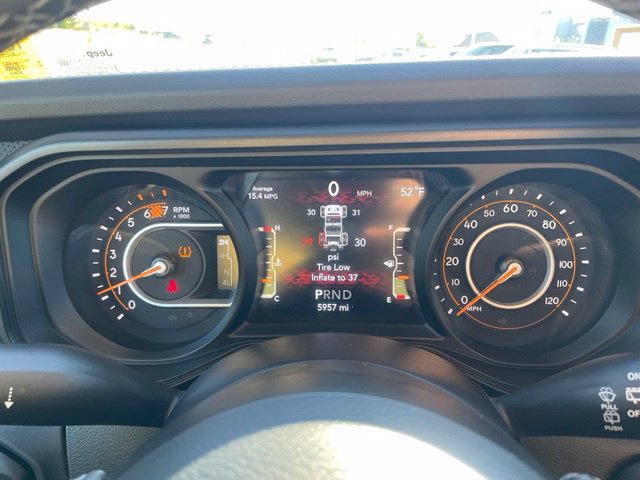 Used 2025 Jeep Wrangler Unlimited Rubicon w/ Convenience Group AWD/4WD image 20