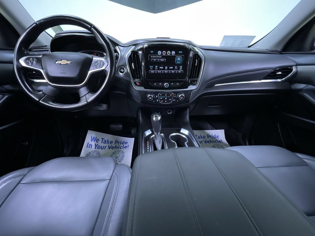 Used 2019 Chevrolet Traverse LT w/ LPO, 'HIT The Road' Package FWD image 18