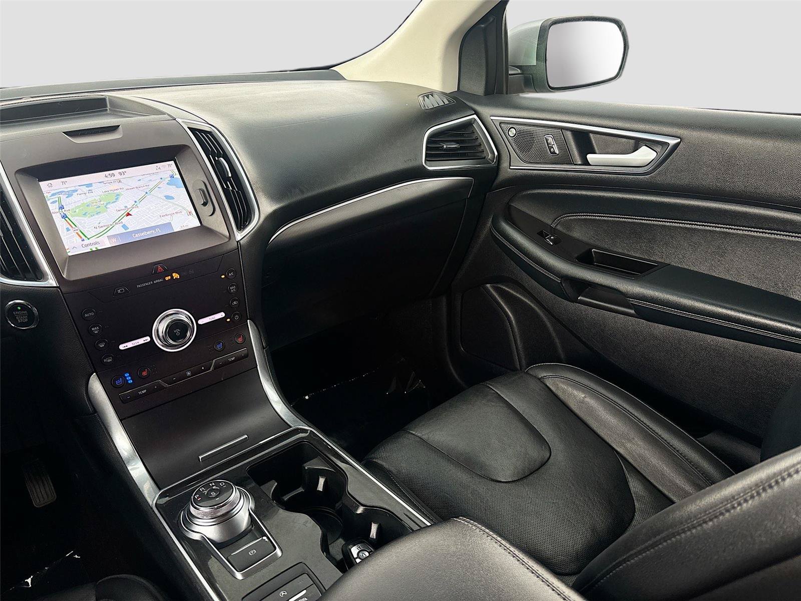 Used 2020 Ford Edge Titanium w/ Equipment Group 301A FWD image 25