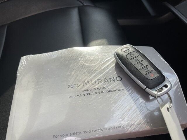 Used 2025 Nissan Murano SL image 45