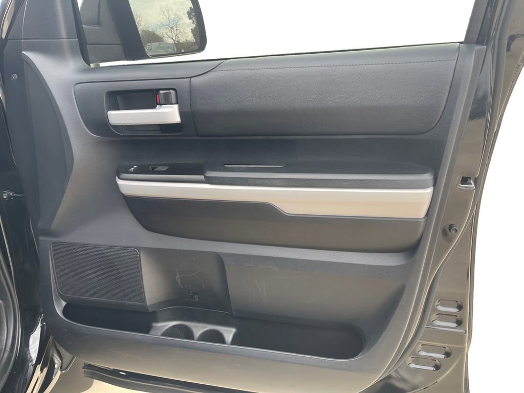 Used 2018 Toyota Tundra SR5 w/ SR5 Upgrade Package image 17