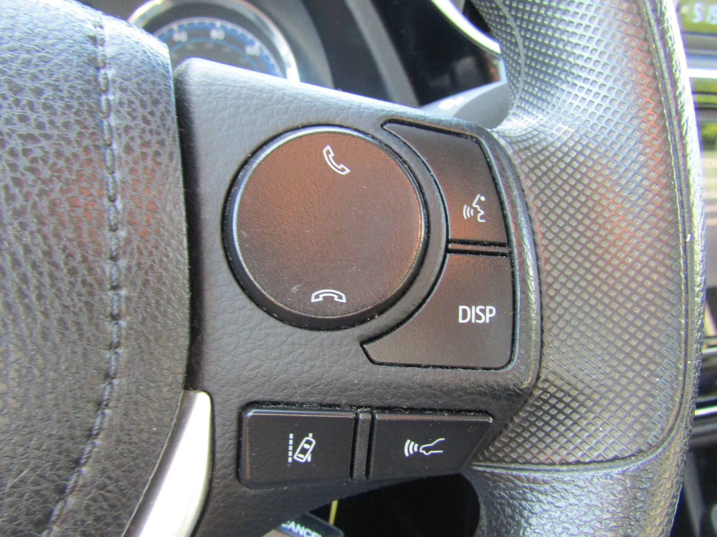 Used 2017 Toyota Corolla LE image 28