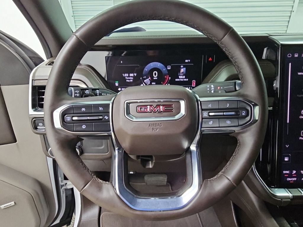 Used 2025 GMC Yukon XL Elevation RWD image 24