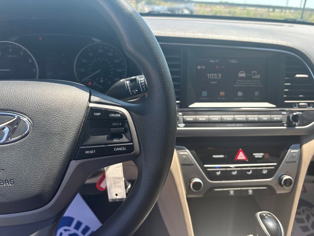 Used 2017 Hyundai Elantra SE FWD image 15