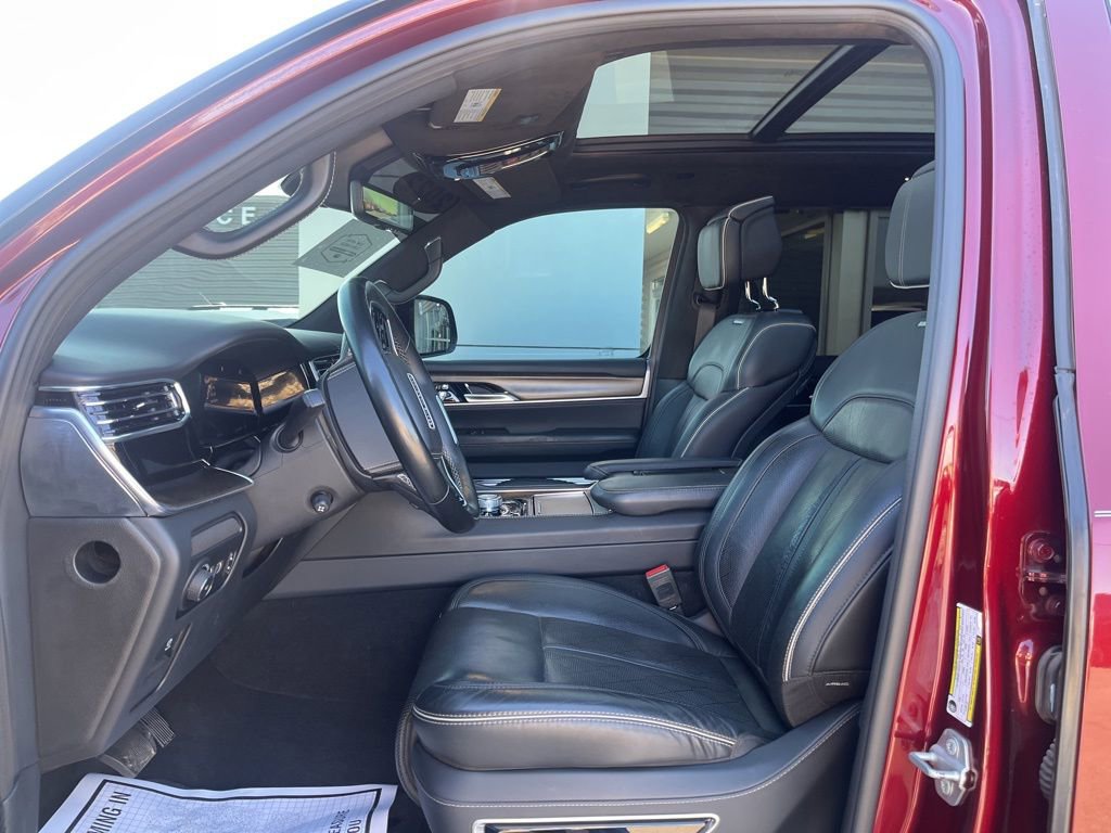 Used 2022 Jeep Grand Wagoneer Series II w/ Convenience Group III image 12