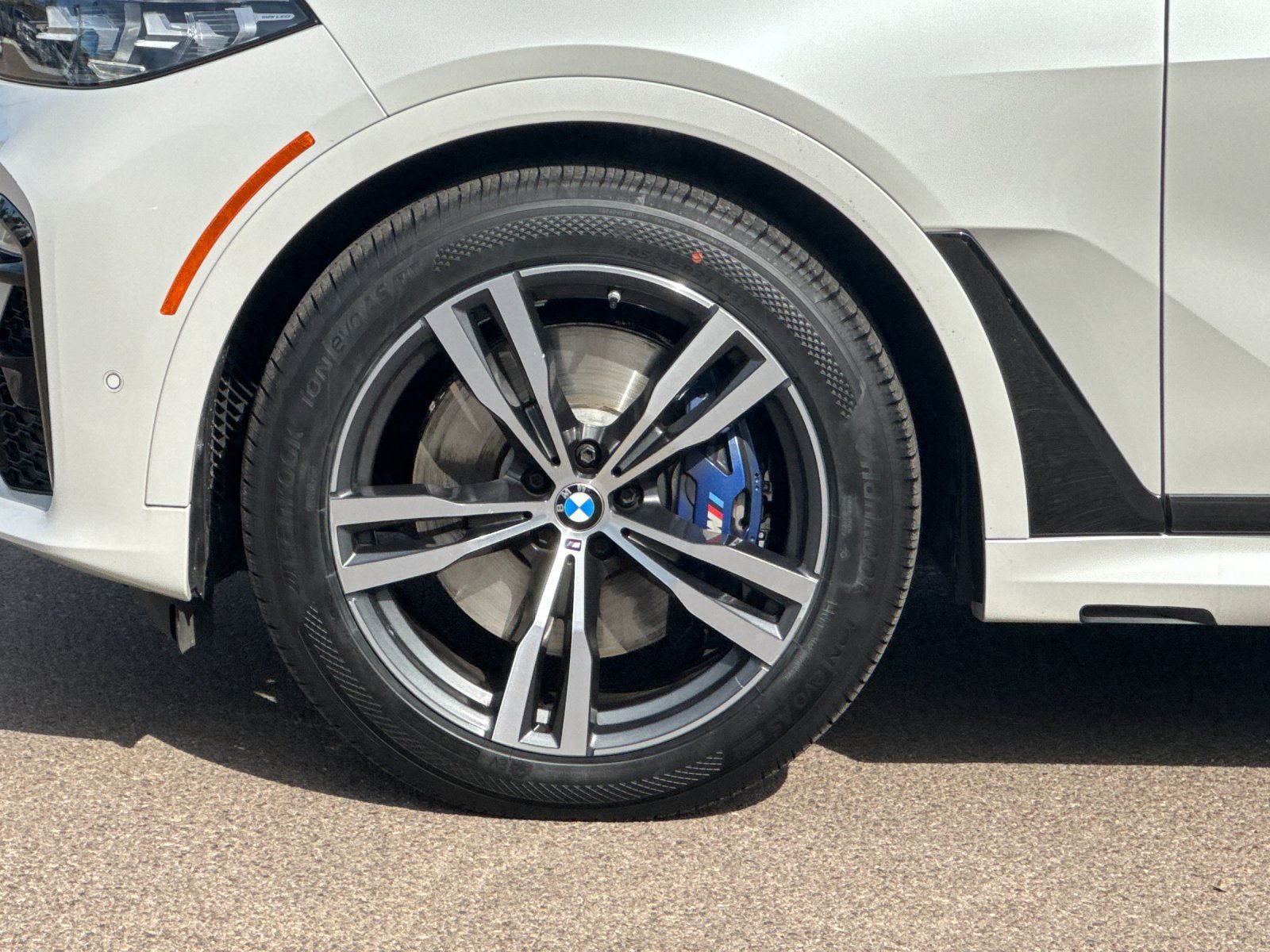 Used 2021 BMW X7 xDrive40i w/ M Sport Package image 34