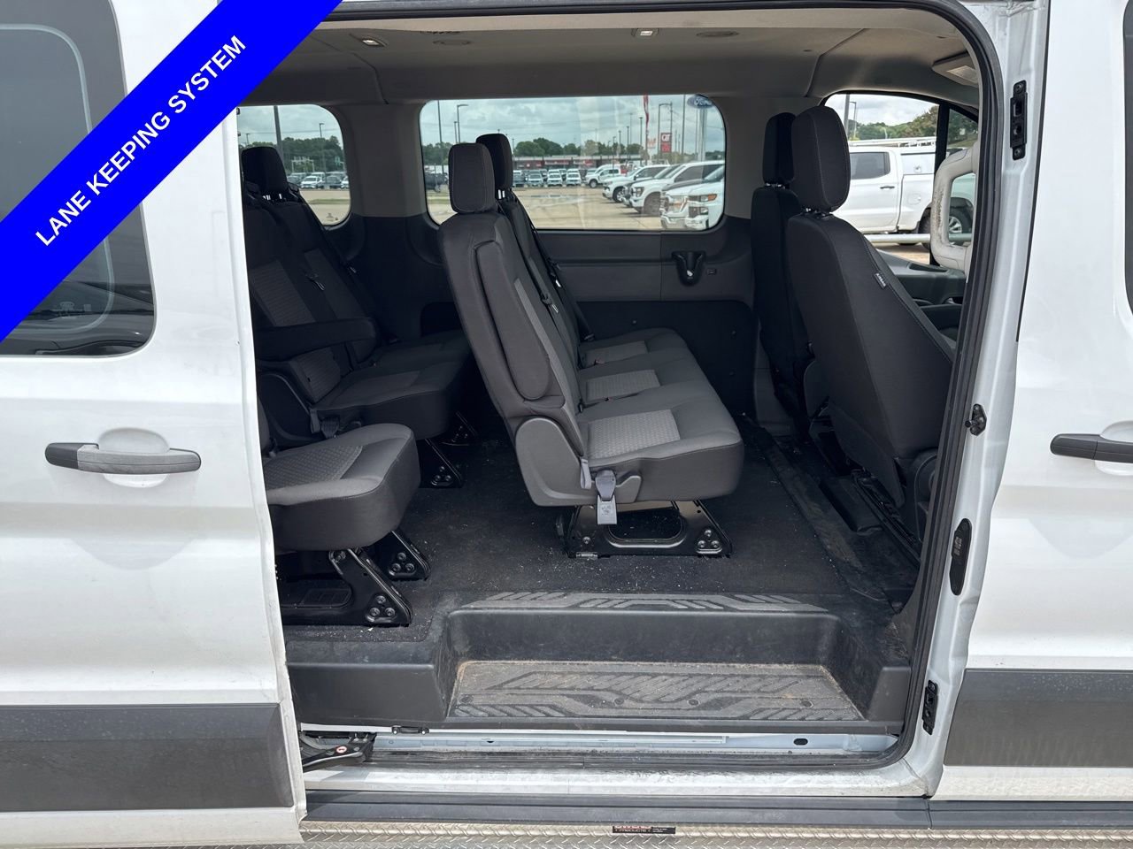 Used 2024 Ford Transit 350 XLT RWD image 11