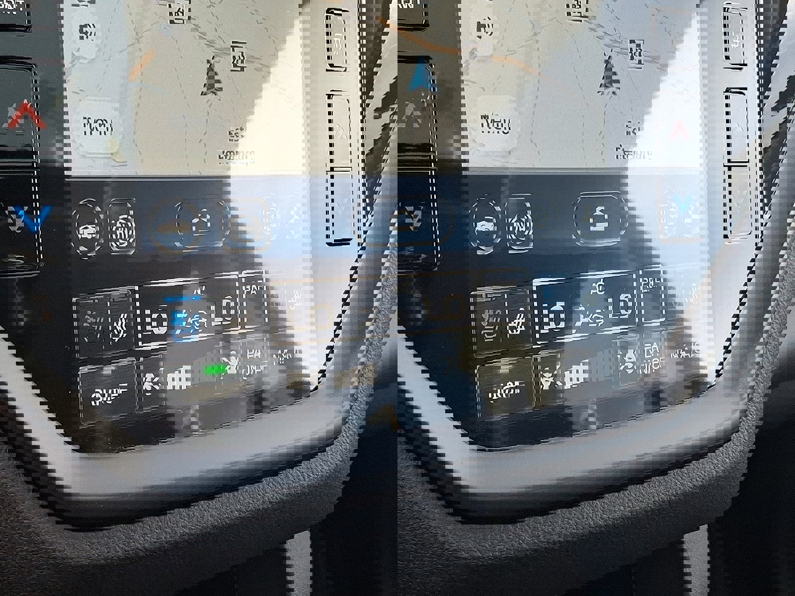 Used 2025 Subaru Ascent Bronze Edition image 16