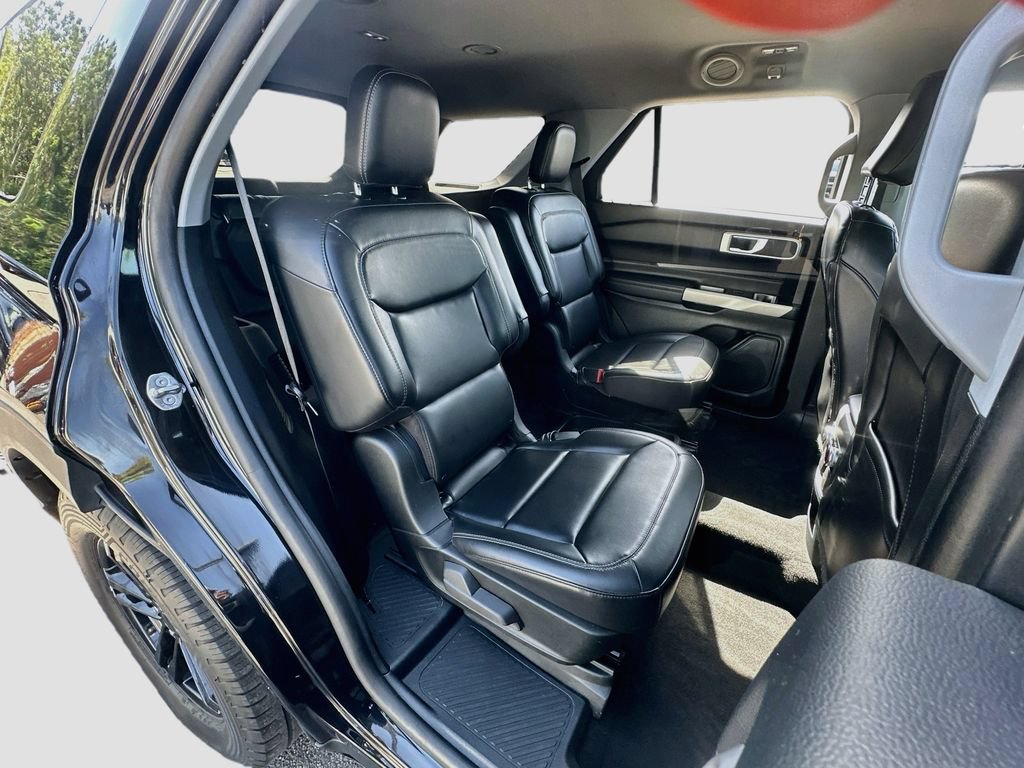 Used 2021 Ford Explorer XLT w/ Equipment Group 202A RWD image 26