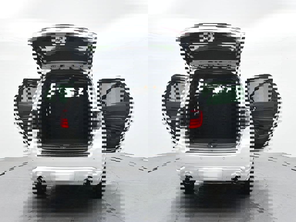 Used 2023 Dodge Durango R/T image 36