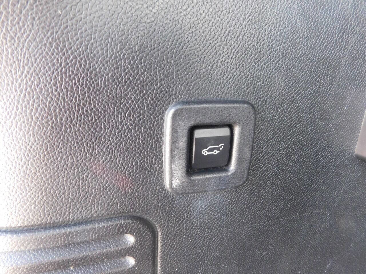 Used 2017 Lincoln Navigator L Select AWD/4WD image 17