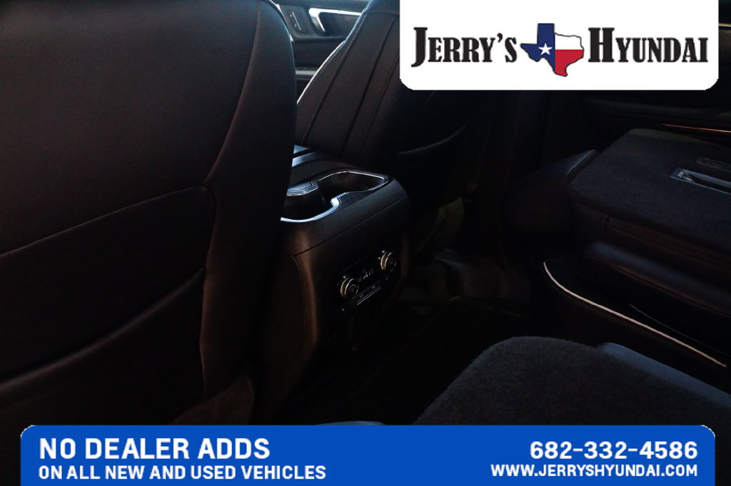 Used 2025 Buick Enclave Avenir w/ Super Cruise Package FWD image 24