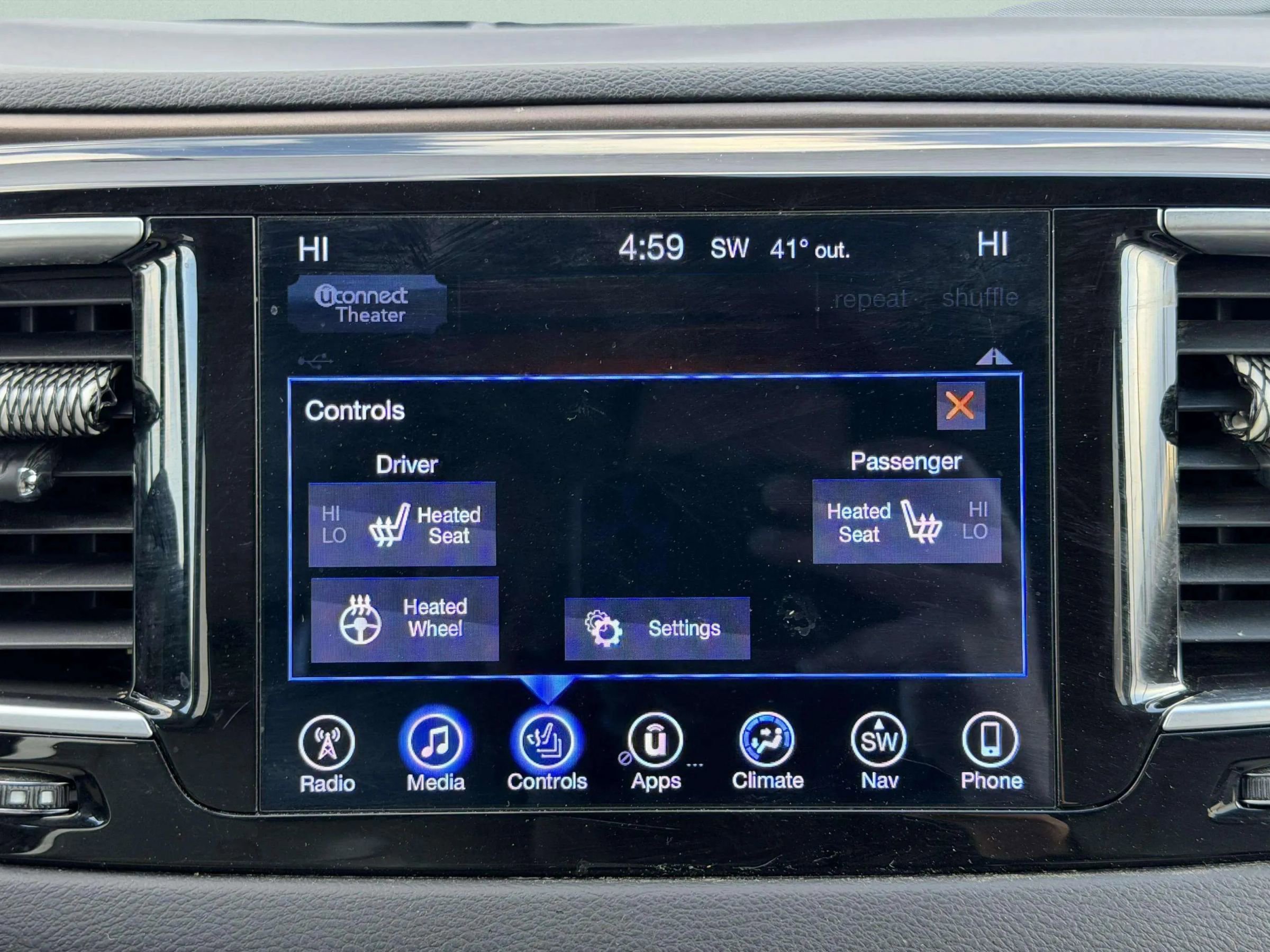 Used 2017 Chrysler Pacifica Touring-L Plus w/ Tire & Wheel Group image 38