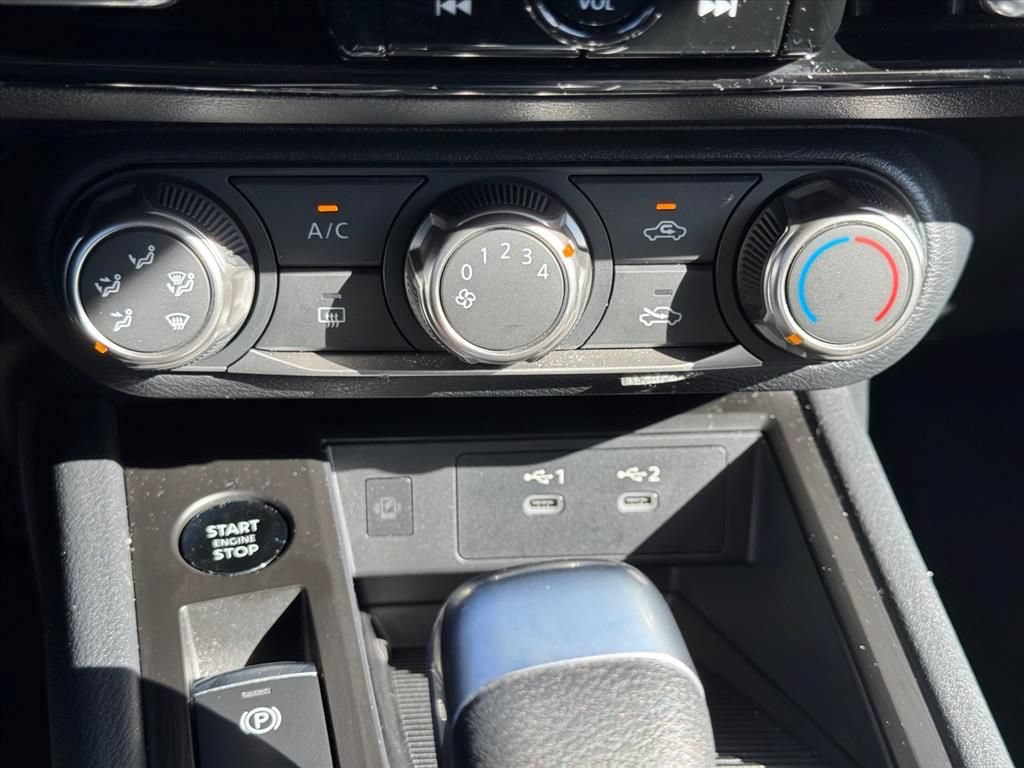 Certified 2025 Nissan Kicks SV FWD image 20