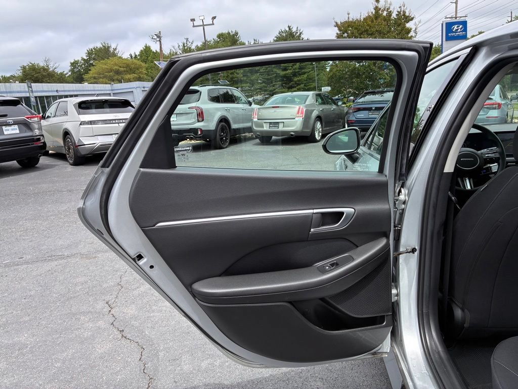 Used 2024 Hyundai Sonata SEL AWD/4WD image 42