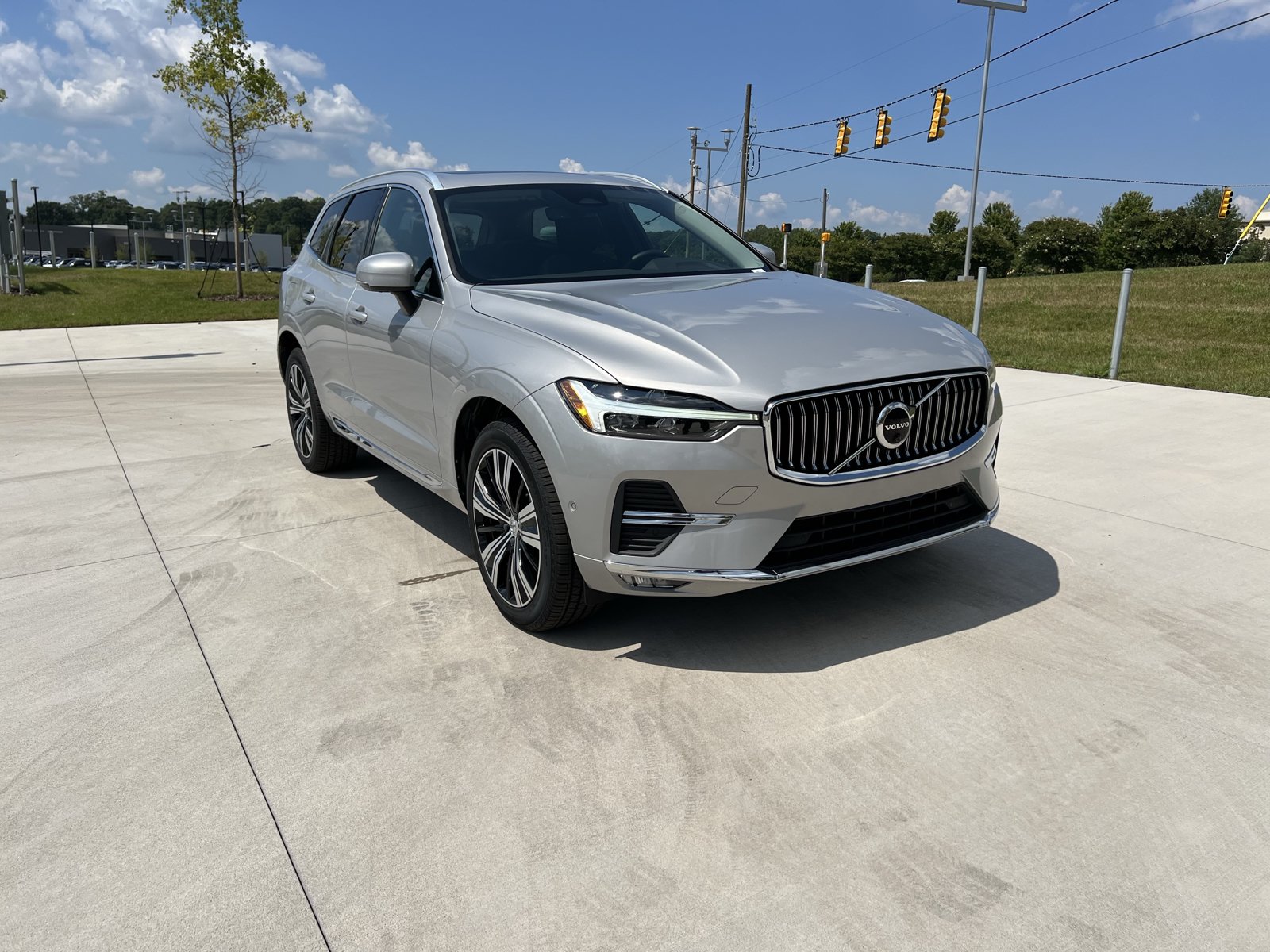Used 2023 Volvo XC60 B5 Plus w/ Protection Package Premier FWD video 1