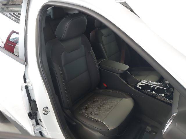 New 2026 Chevrolet Trax LT w/ Driver Confidence Package FWD image 28