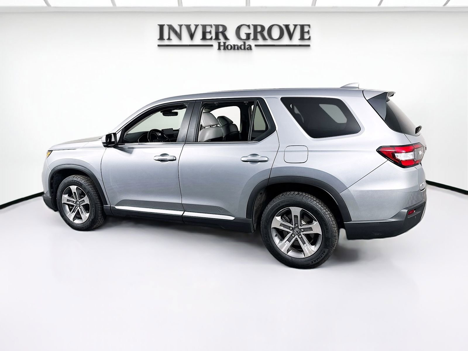 Used 2023 Honda Pilot EX-L image 7
