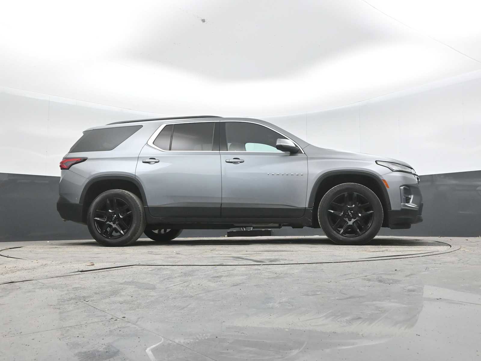 Used 2023 Chevrolet Traverse LT FWD image 29
