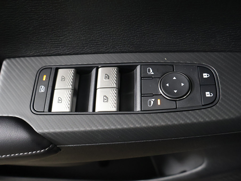 New 2026 Mitsubishi Outlander LE AWD/4WD image 35