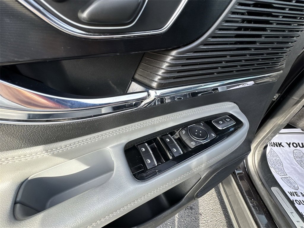 Used 2021 Lincoln Corsair AWD w/ Equipment Group 101A image 13