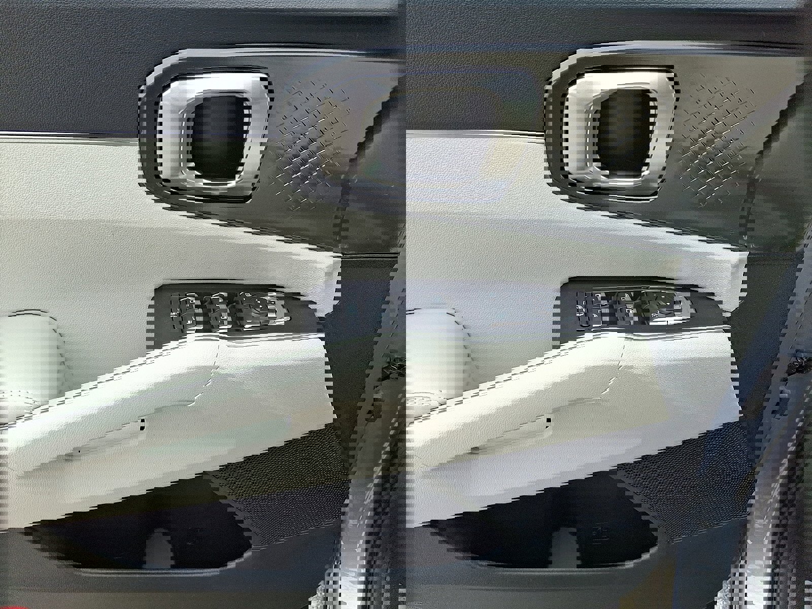 New 2025 Kia Sorento S image 8