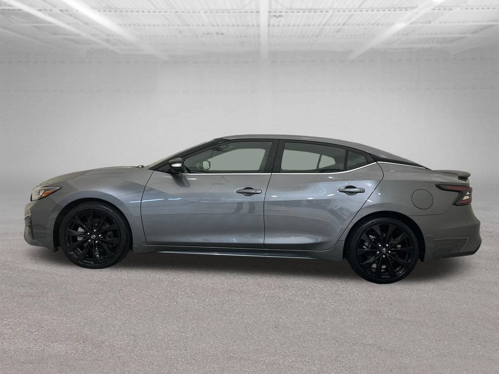 Used 2023 Nissan Maxima SR w/ Sport Mat Group FWD image 2
