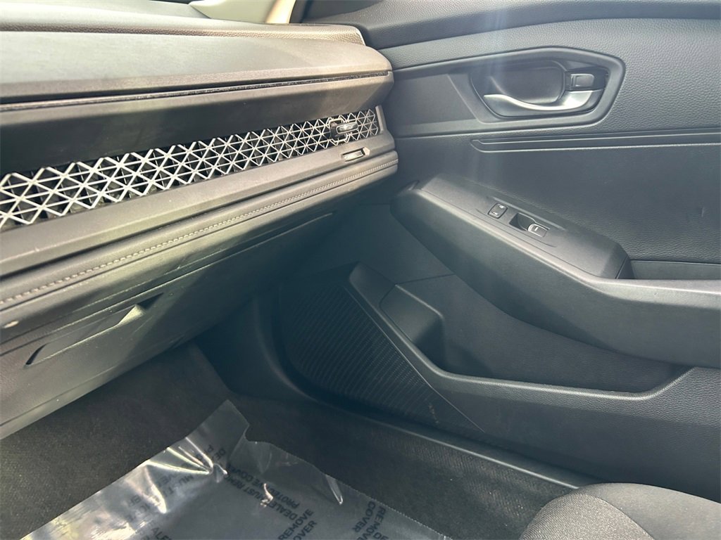 Used 2023 Honda Accord LX image 31