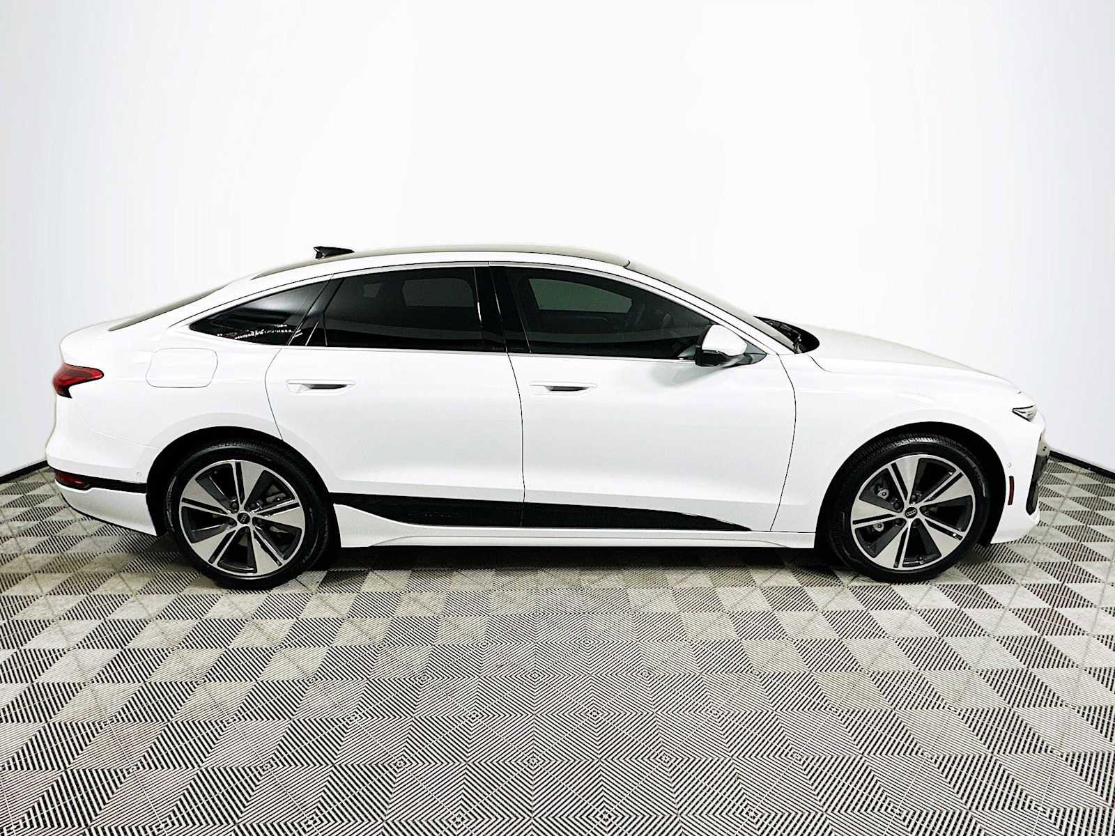 New 2025 Audi A6 e-tron Premium Plus image 8