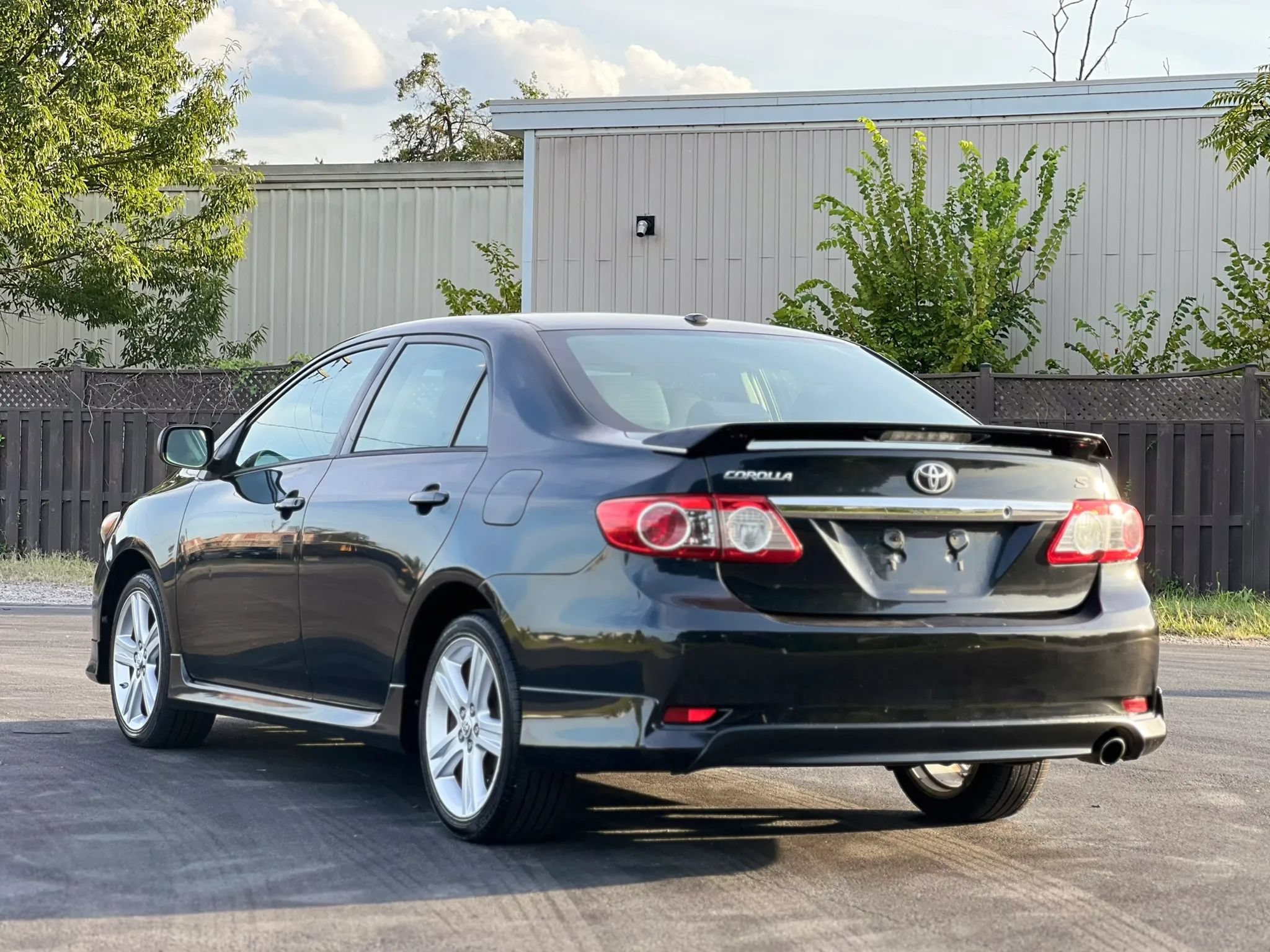 Used 2013 Toyota Corolla S w/ Premium Complete Pkg FWD image 3