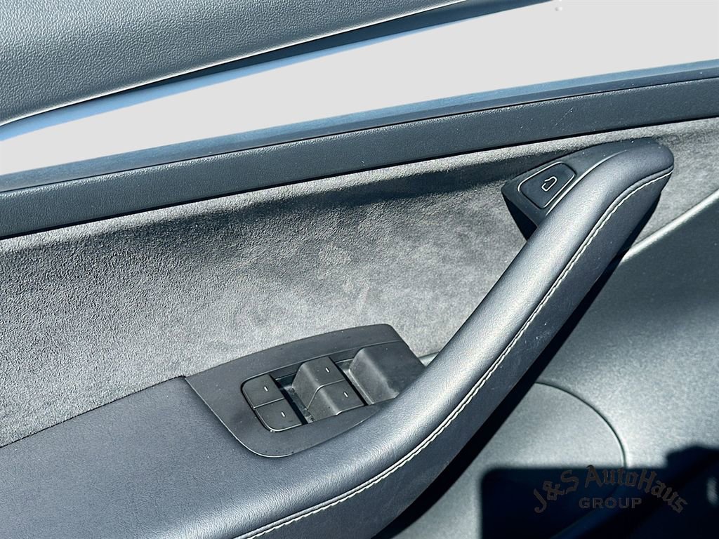 Used 2023 Tesla Model 3 Performance image 24