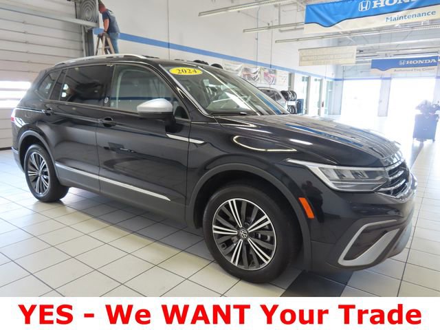 Used 2024 Volkswagen Tiguan Wolfsburg Edition FWD image 16