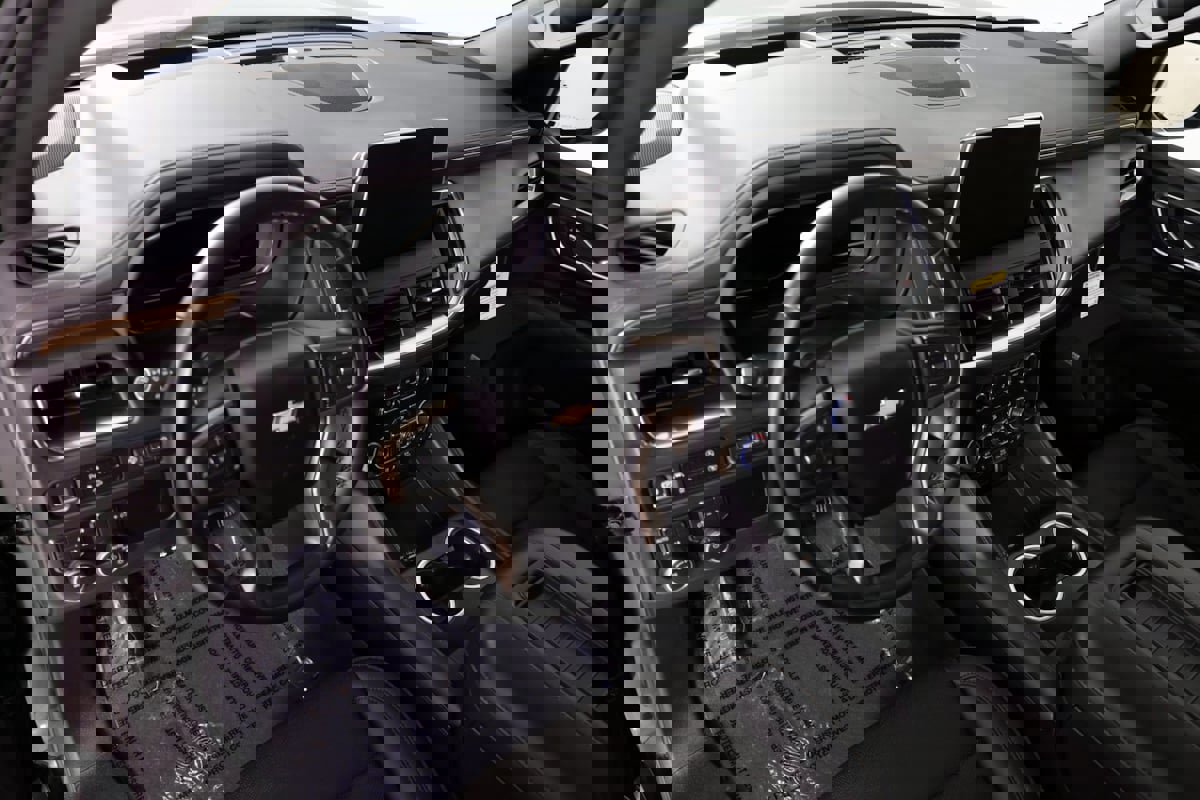 Used 2024 Chevrolet Tahoe High Country w/ Premium Package 2 image 25