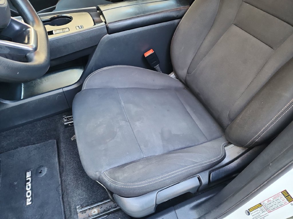 Used 2023 Nissan Rogue S FWD image 13