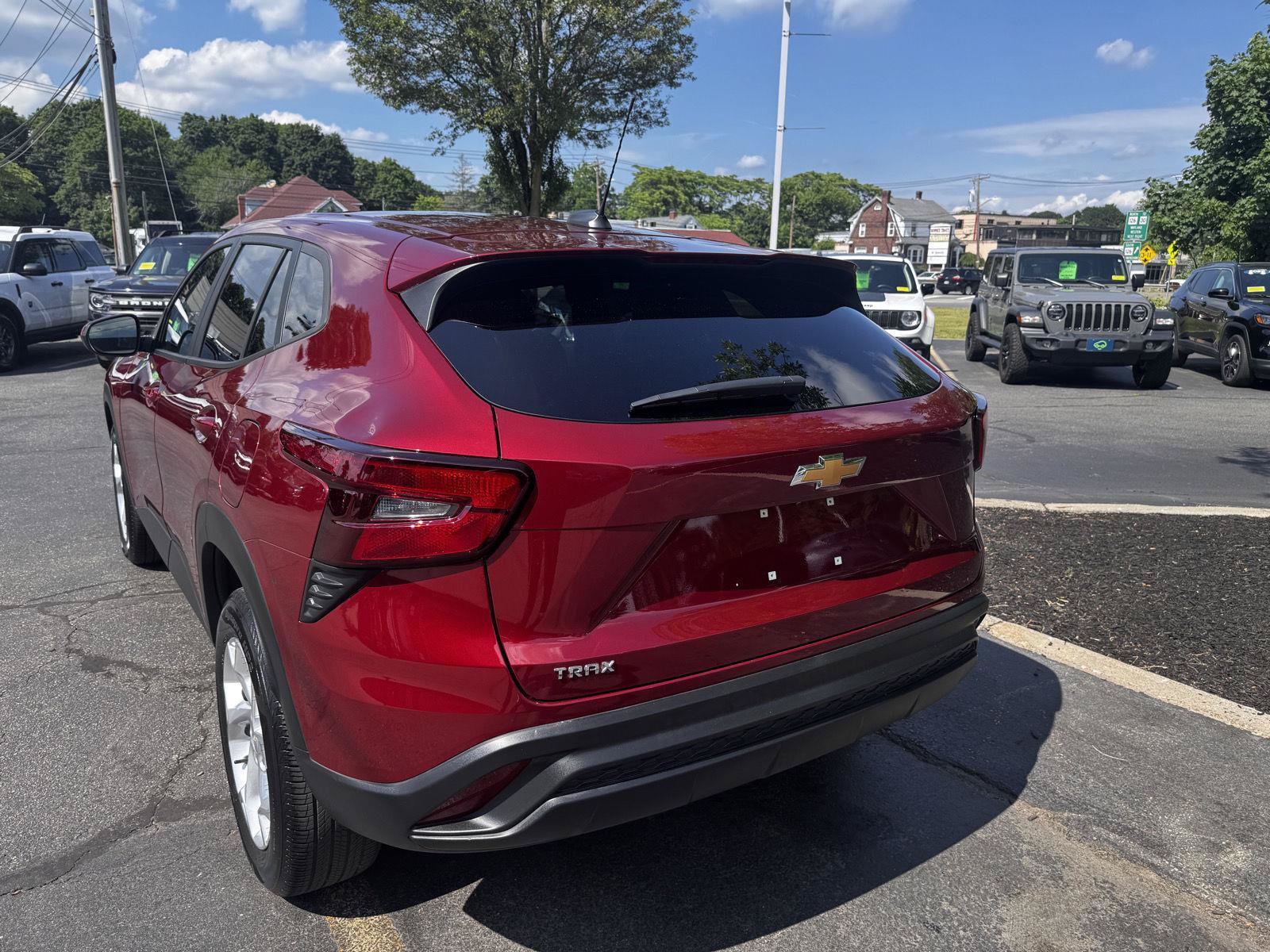 Certified 2024 Chevrolet Trax LS w/ LS Convenience Package FWD image 4