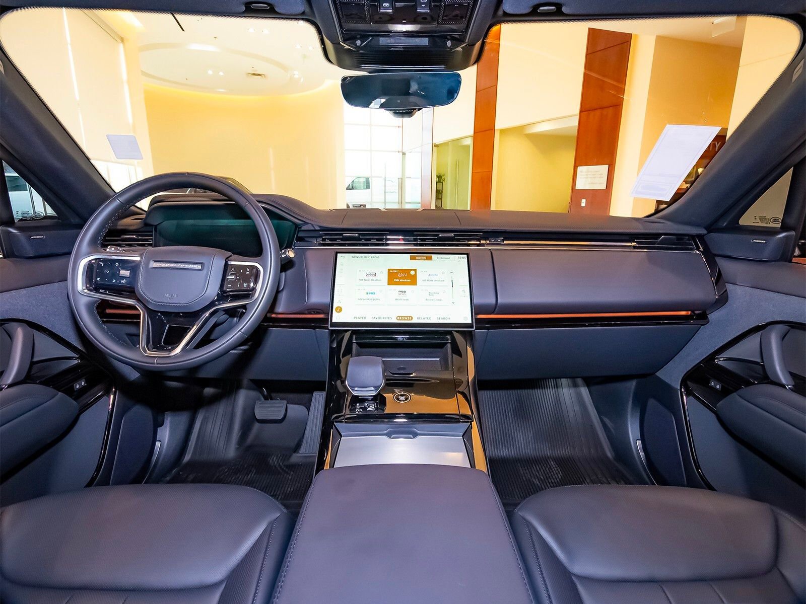 New 2025 Land Rover Range Rover Sport SE image 38