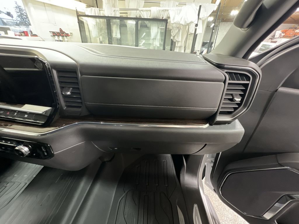 New 2024 GMC Sierra 1500 Elevation w/ LPO, Elevation Black Package image 28