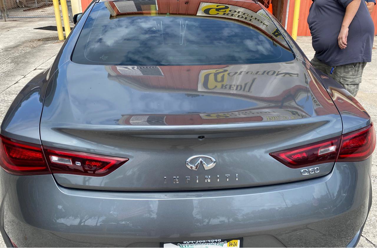 Used 2017 INFINITI Q60 3.0t w/ Premium Plus Package 3.0T RWD image 4