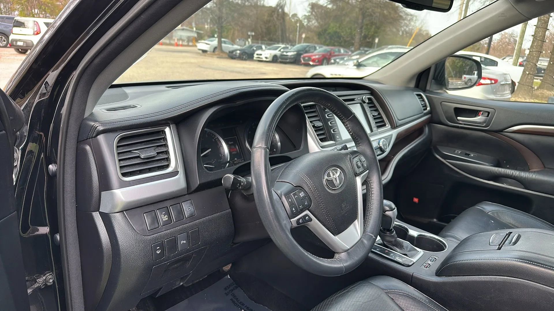 Used 2016 Toyota Highlander Limited image 13